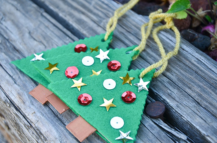 glue-dots-felt-christmas-tree-ornaments-made-by-grace-tolman.jpg