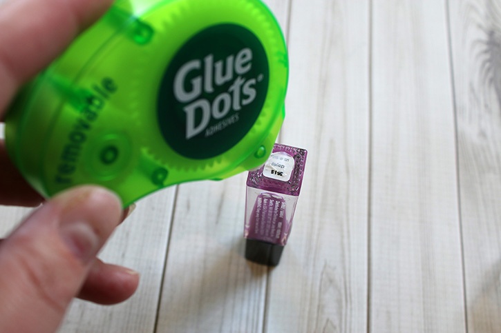 glue-dots-gift-ideas-manicure-set-gift-idea-using-removable-glue-dots.jpg