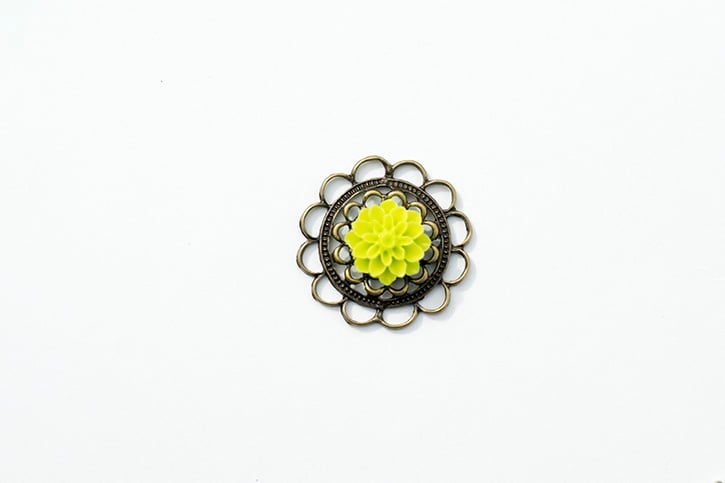 glue-dots-flower-cabochon-necklace-pendant-glued-together.jpg