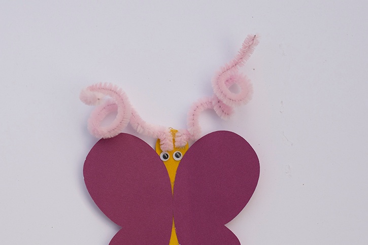 craft-glue-dots-butterfly-puppet-pipe-cleaner-antennae.jpg