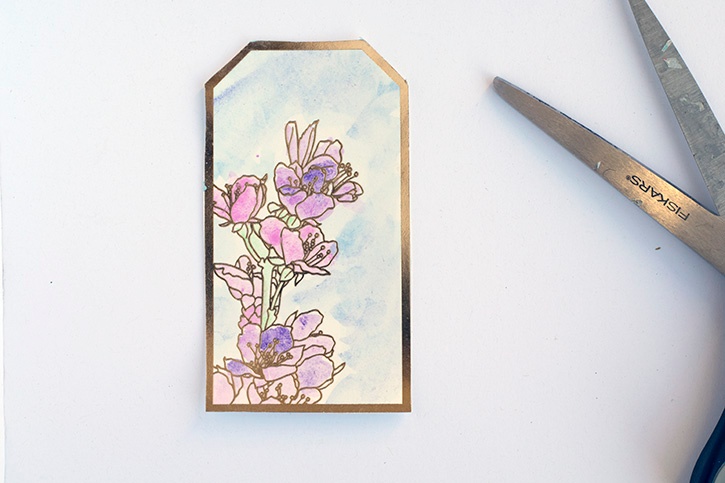 doily-flower-decorative-gift-box-tag-detail.jpg