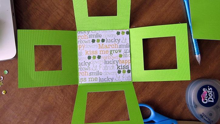 st-patricks-day-burlap-gift-bag-step2.jpg