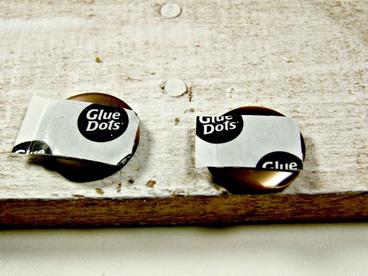 glue-dots-wood-snowman-adhering-advanced-strength-glue-dots-to-buttons.jpg