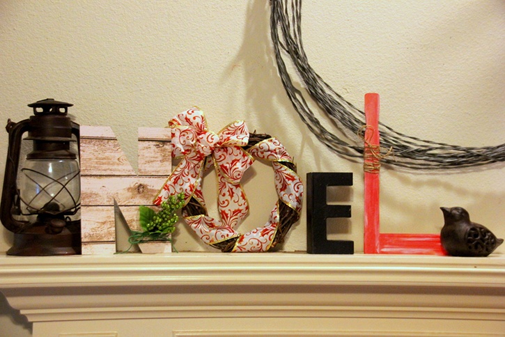 Easy Noel Decoration made with Craft Dots and Glue Lines by Robyn Power.