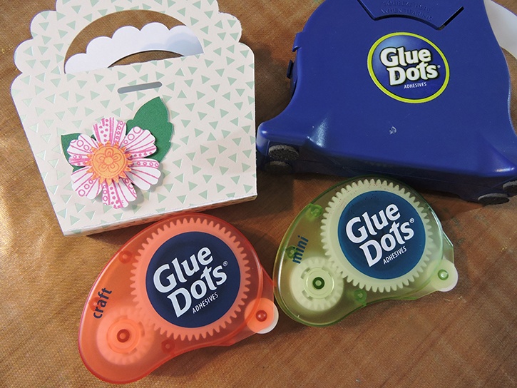 glue-dots-paper-chapstick-purse-front-embellishment.jpg