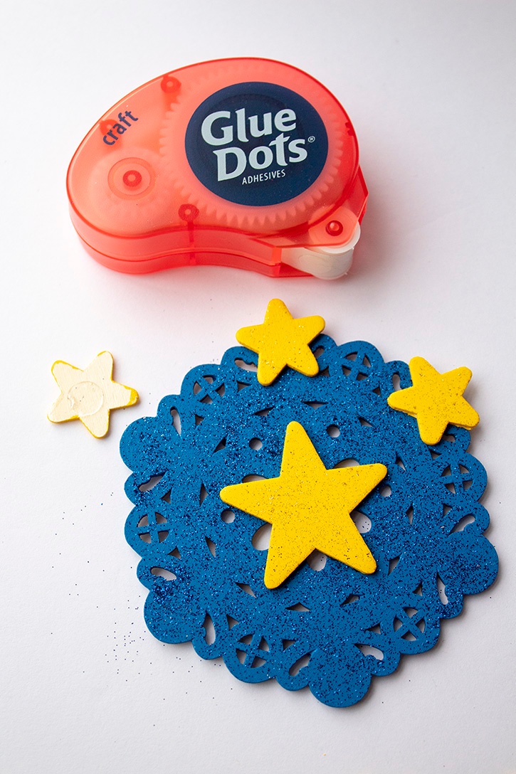 July 4th Door Decor craft glue dots step (2) copy