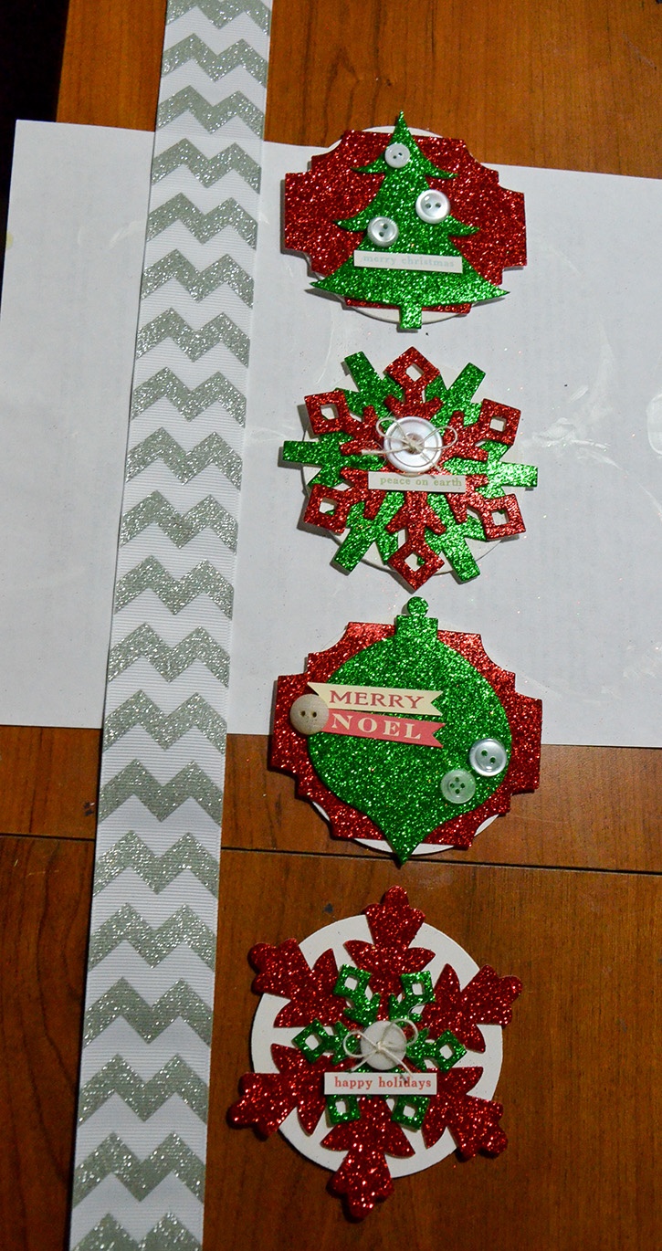 Glue-Dots-Holiday-Banner-ribbon