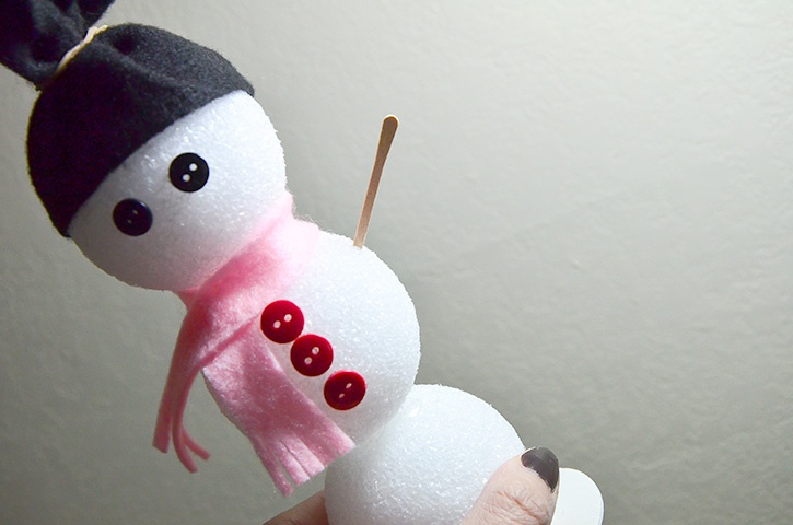 Glue-Dots-Styrofoam-Snowman-arms