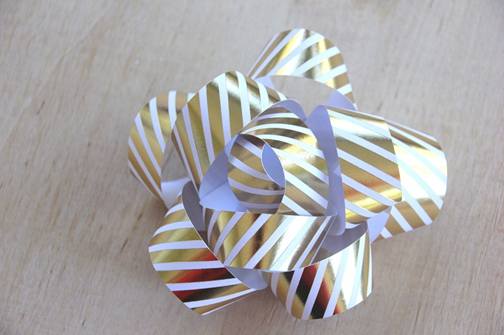 glue-dots-paper-gift-bow.jpg