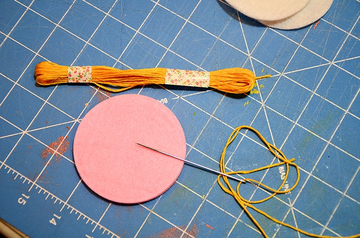 glue-dots-felt-ornament-set-embroidery-thread-through-felt-circles.jpg