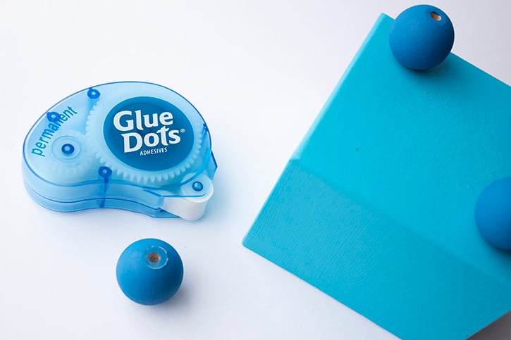 Glue-Dots-Jewelry-Box-foot