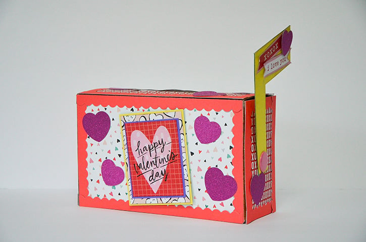 Glue-Dots-valentines-treat-box-feature