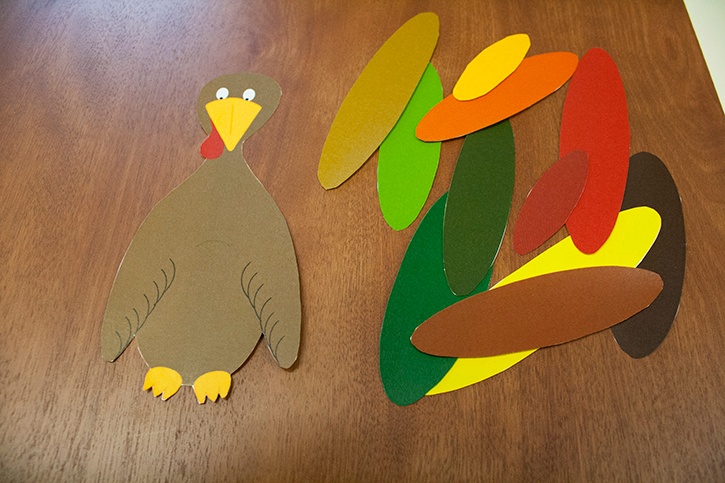 glue-dots-turkey-kids-craft-printable-cut-out.jpg