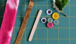 Paint Stick Snowman Details